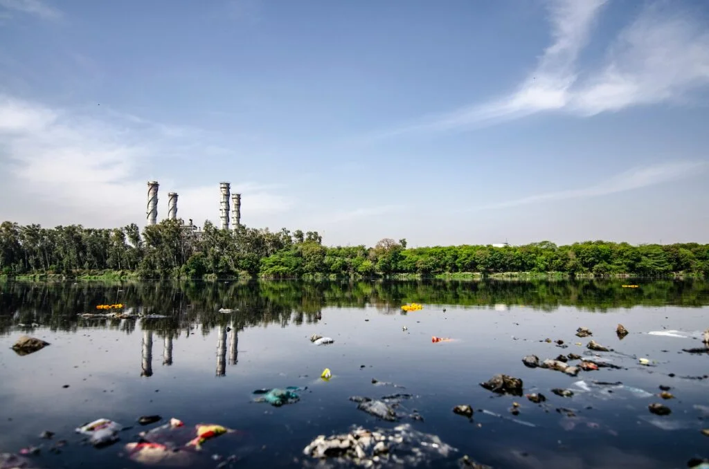 Impacto en las Comunidades Vulnerables que consumen agua contaminada